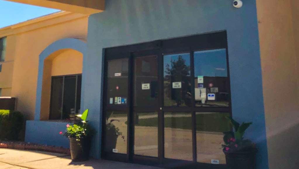Oyo Hotel Lincoln Airport Ne, Hwy 80 Luaran gambar