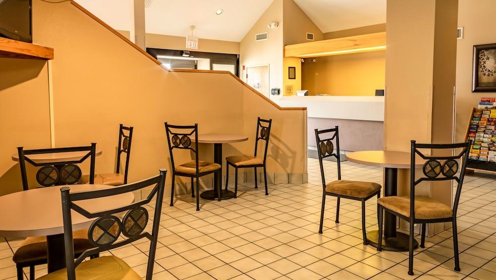 Oyo Hotel Lincoln Airport Ne, Hwy 80 Luaran gambar